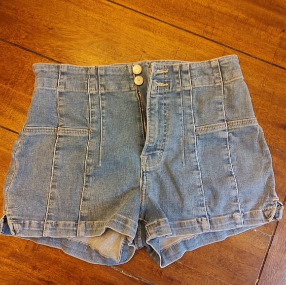 High Rise Shorty - Picture 5 of 7